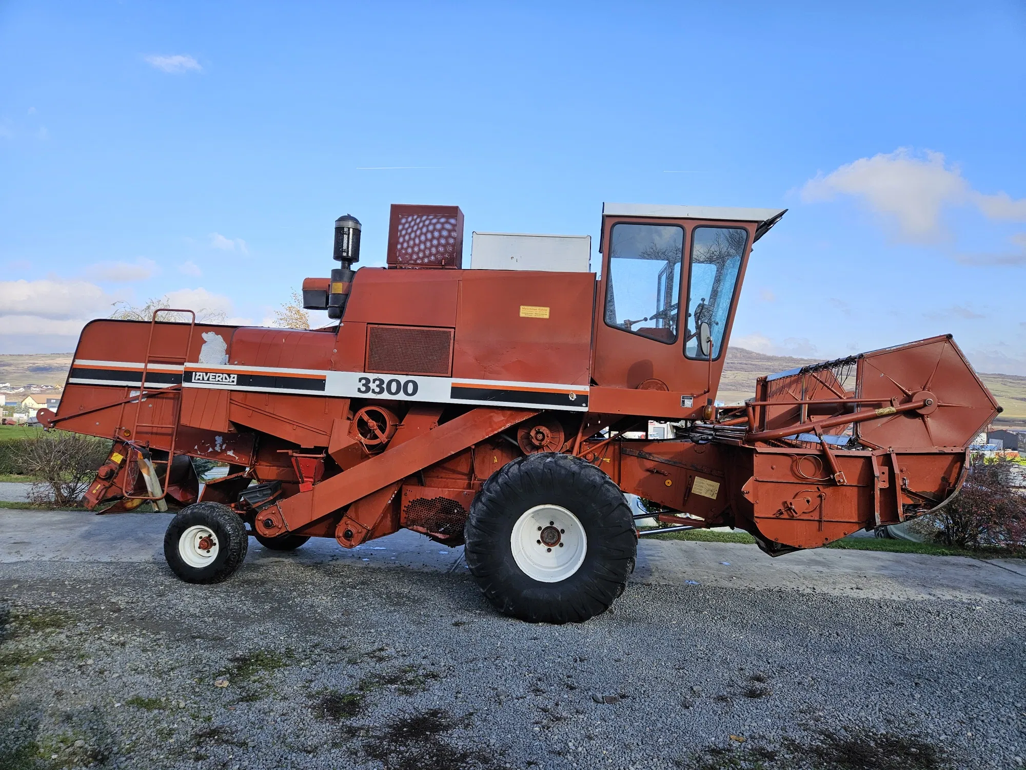combina-fiatagri-laverda-3300-masa-de-2-6m-01 Combina FiatAgri Laverda 3300 masa de 2.6m - Image 1